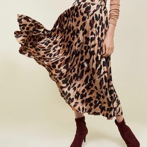 Leopard Pleated Skirt 🐆
